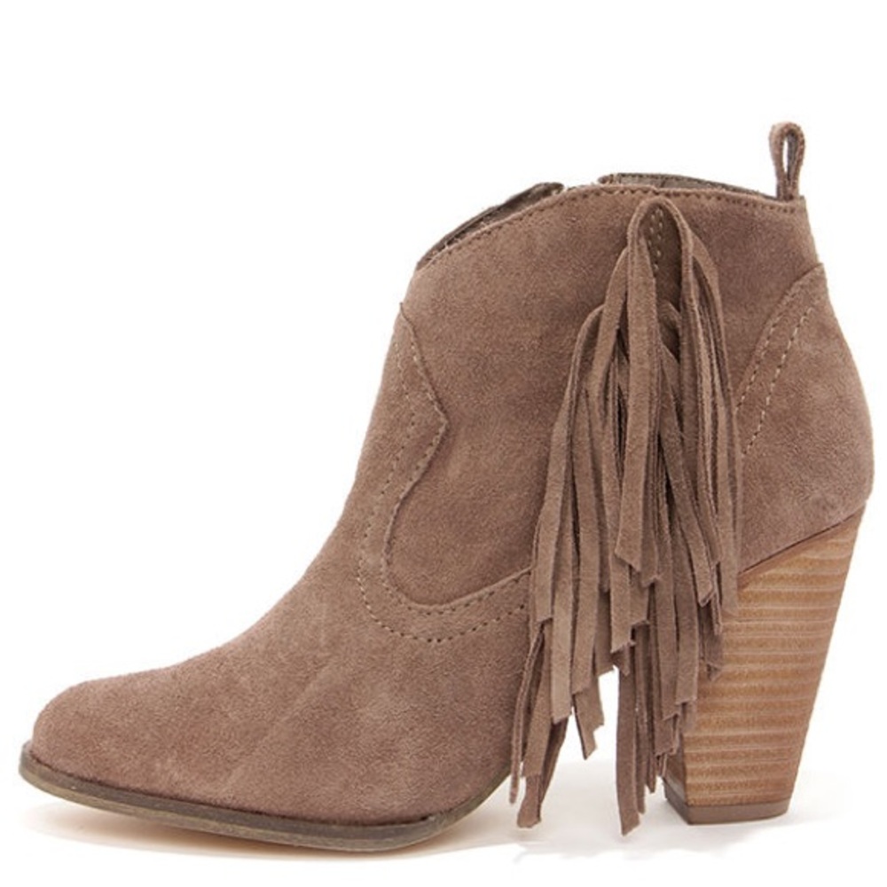 STEVE MADDEN - Ponncho Suede Fringe Booties